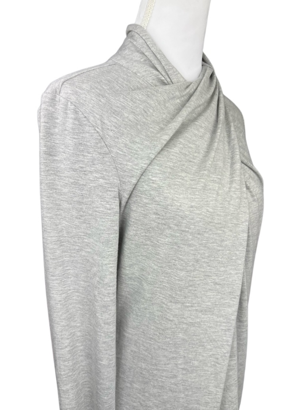 Elie Tahari Gray Draped Crossover Mock Neck Long Sleeve Knit Top Medium - Picture 3 of 8
